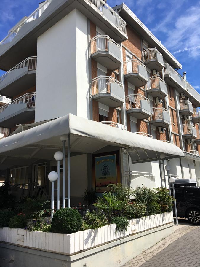 Residence Moresco ลิโดดิเยโซโล ภายนอก รูปภาพ