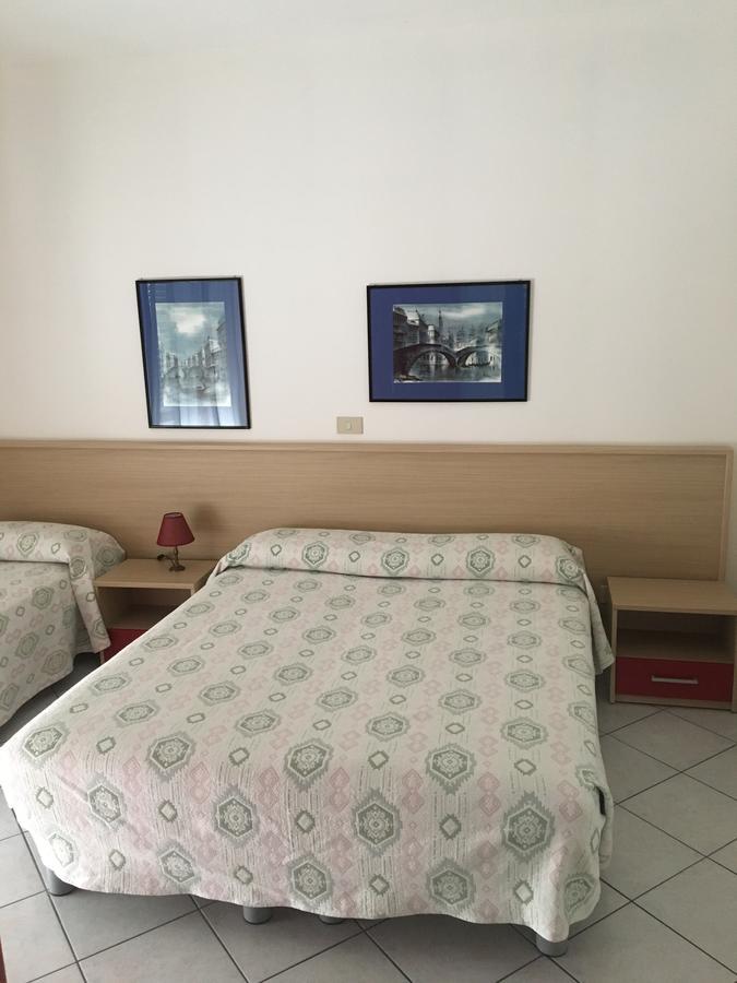 Residence Moresco ลิโดดิเยโซโล ภายนอก รูปภาพ
