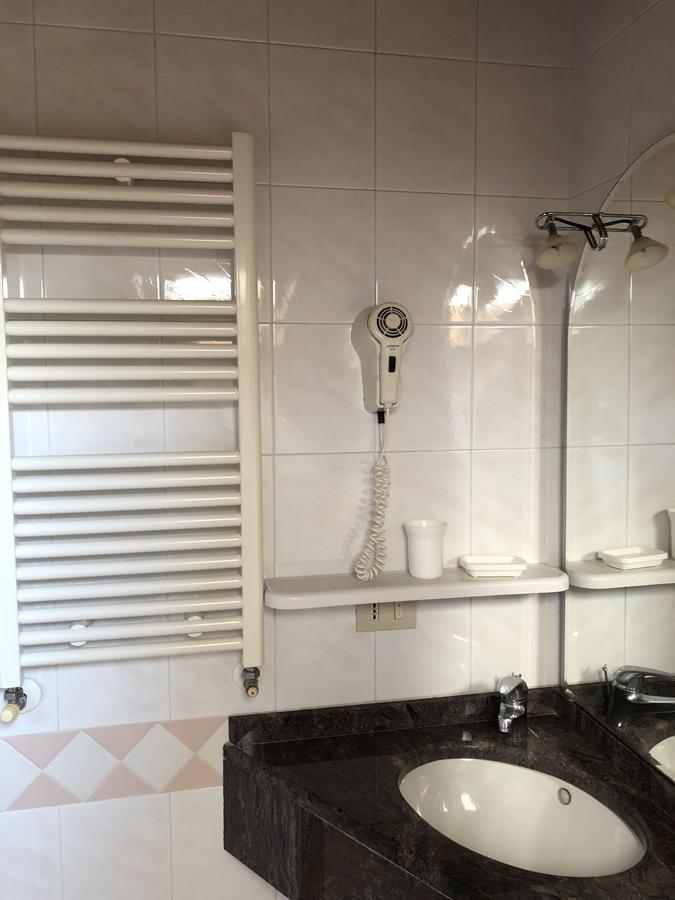 Residence Moresco ลิโดดิเยโซโล ภายนอก รูปภาพ