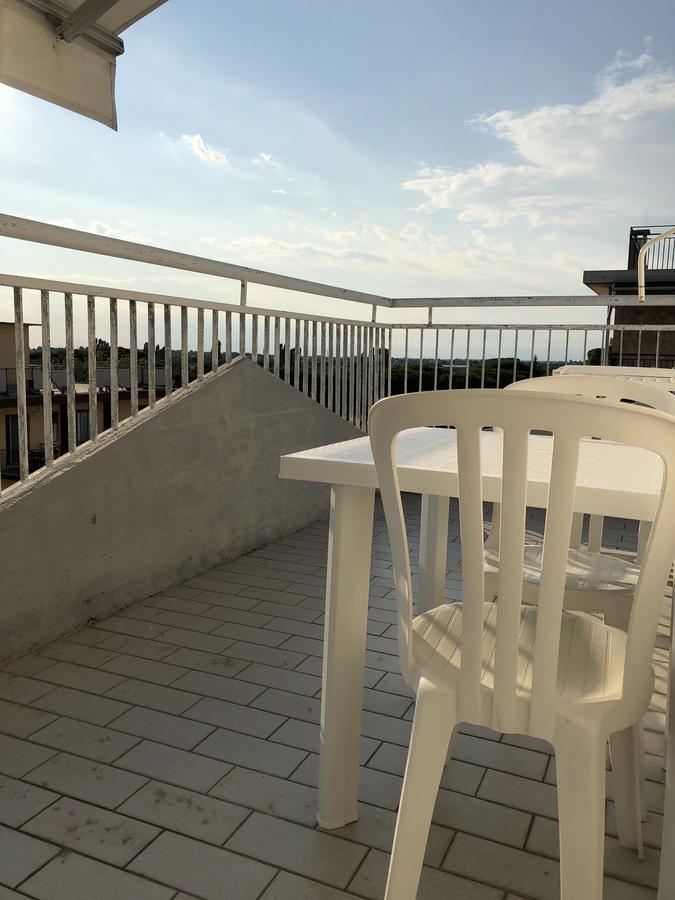 Residence Moresco ลิโดดิเยโซโล ภายนอก รูปภาพ